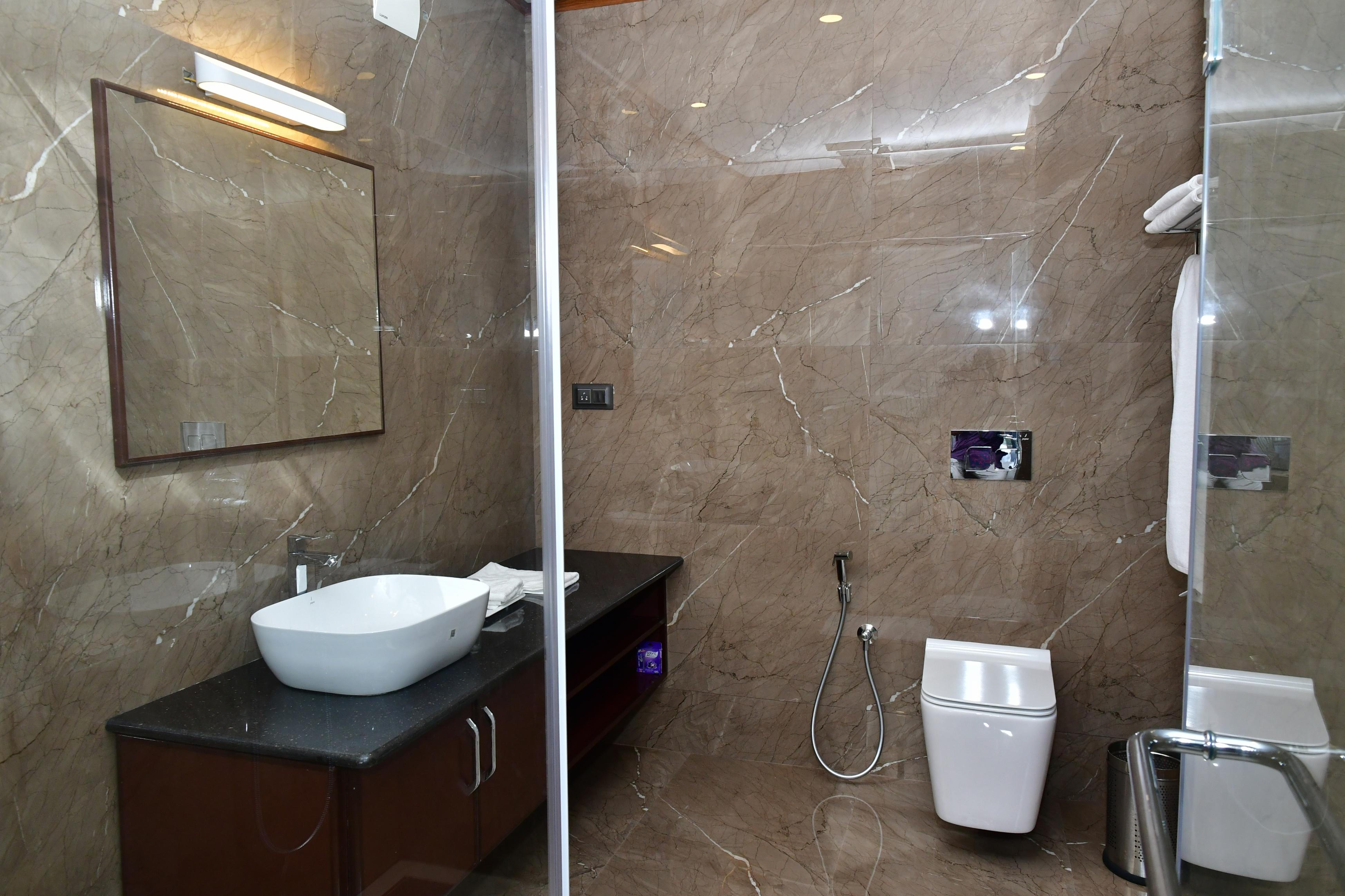 The Perch - Tap to explore photos