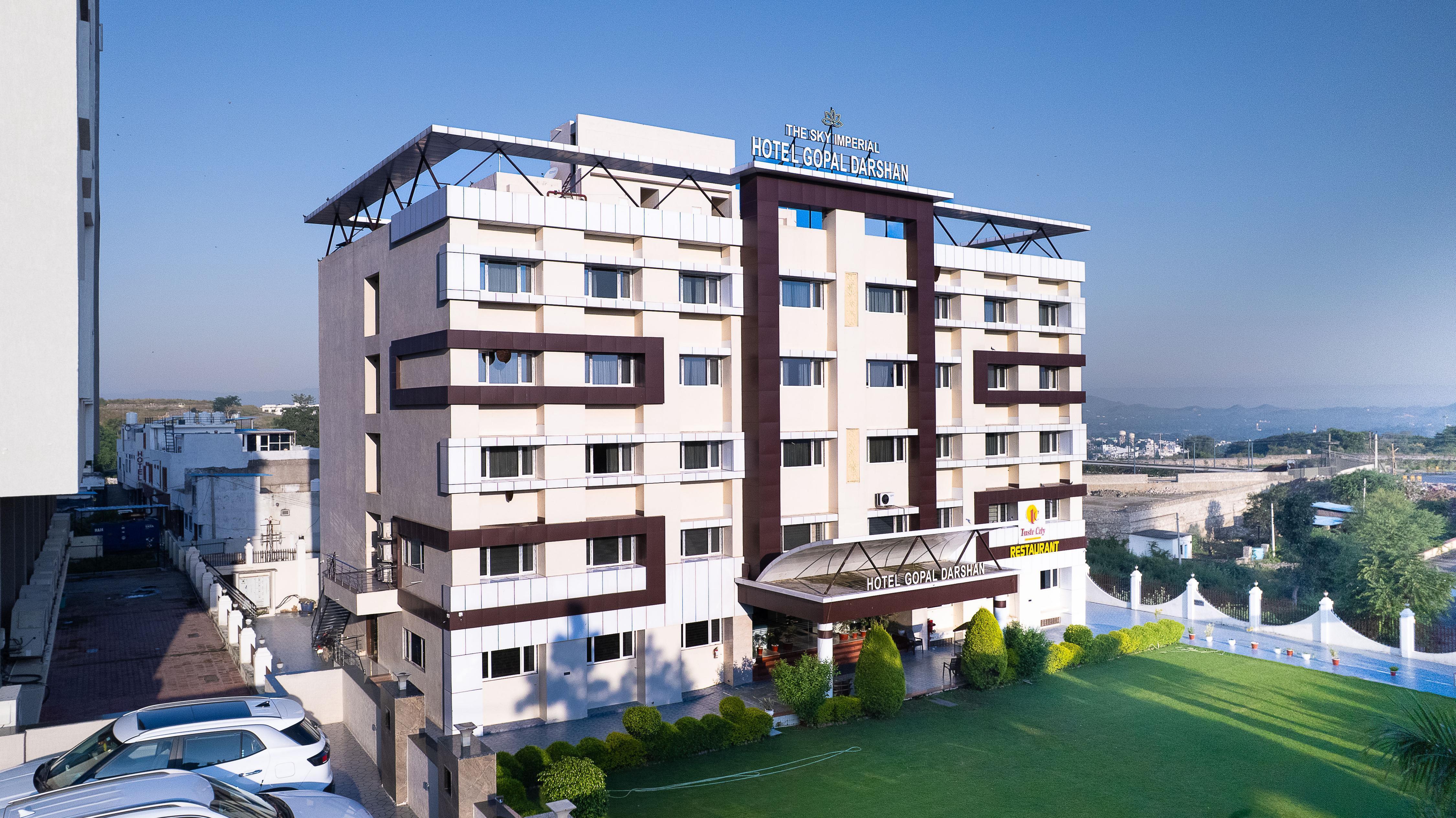 The Sky Imperial - Hotel Gopal Darshan