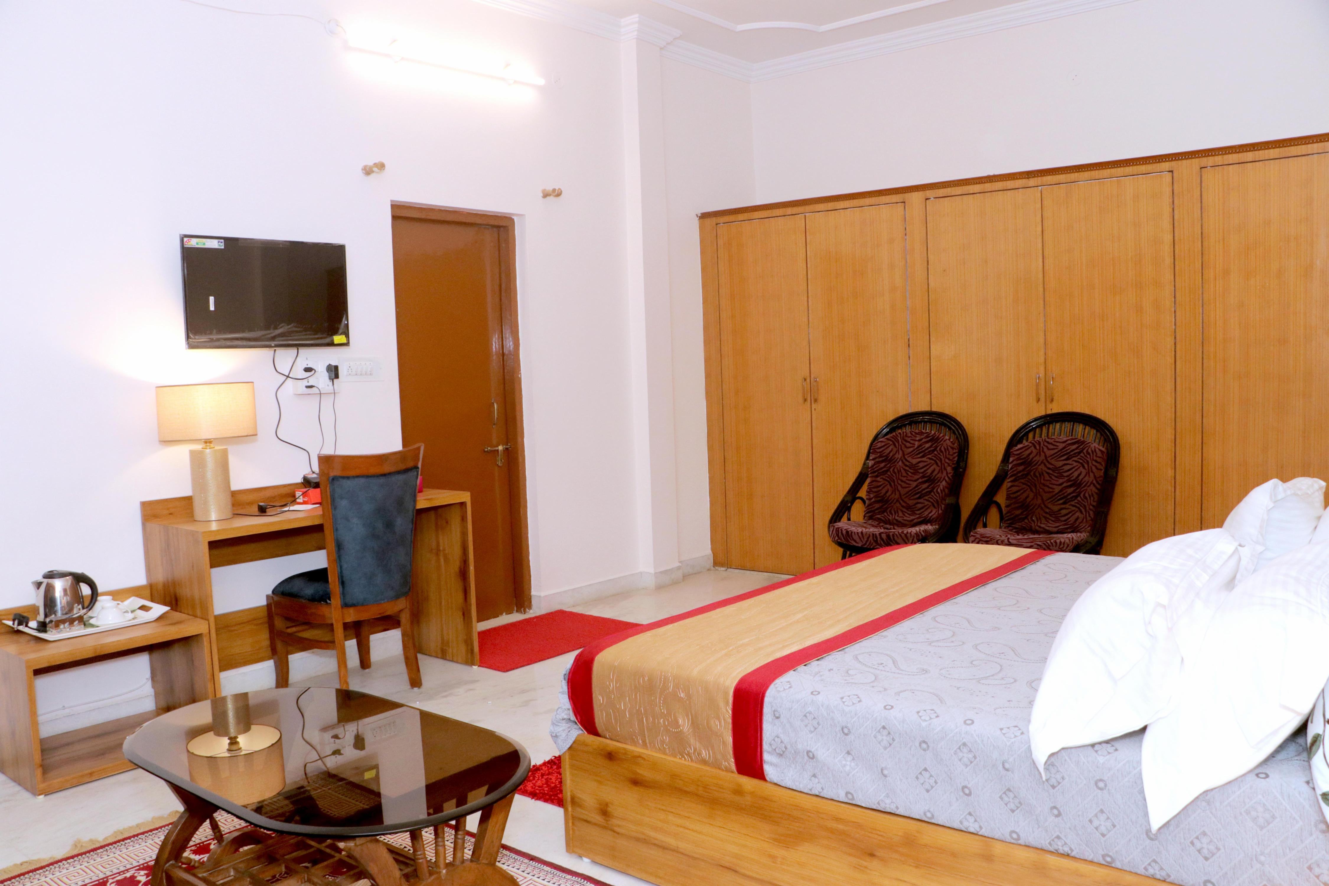 INDIAN CHIMNEY RESTAURANT Room Type - Semi Deluxe