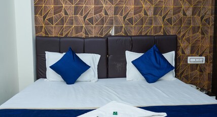 HOTEL HAPPY STAY Room Type - SUITE ROOM