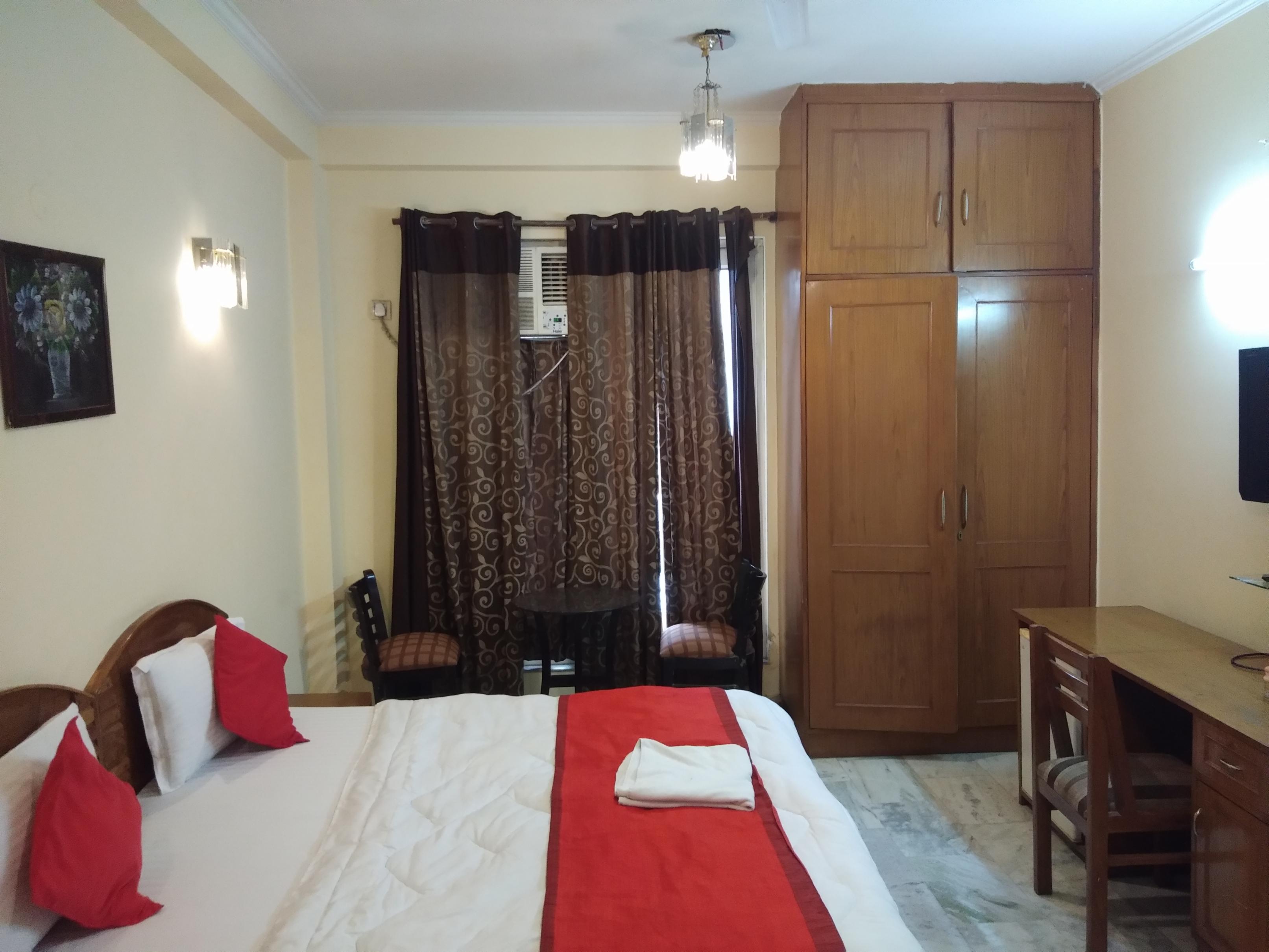 First Choice Guest House - Tap to explore photos