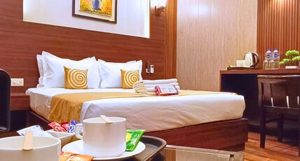 Asapian House Room Type - Executive Room with Balcony and work desk, smart TV, free wi-fi
