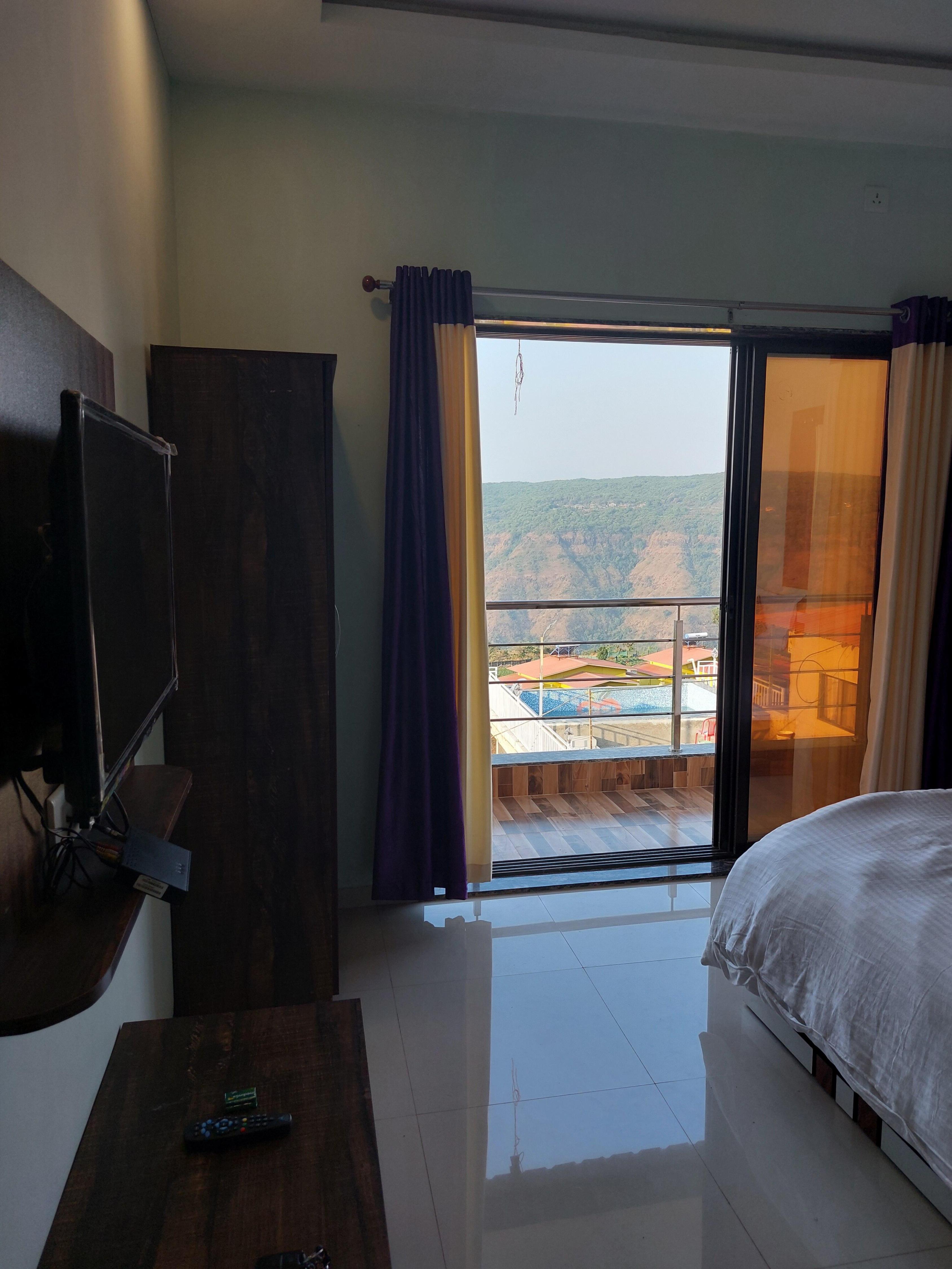 ILIF 2025 MOUNTAIN CAPITAL MAHABALESHWAR - Tap to explore photos