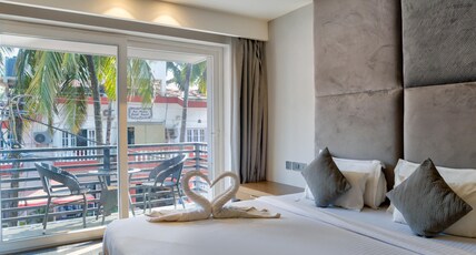 PLAZZIN CANDOLIM Room Type - Superior Room with Balcony