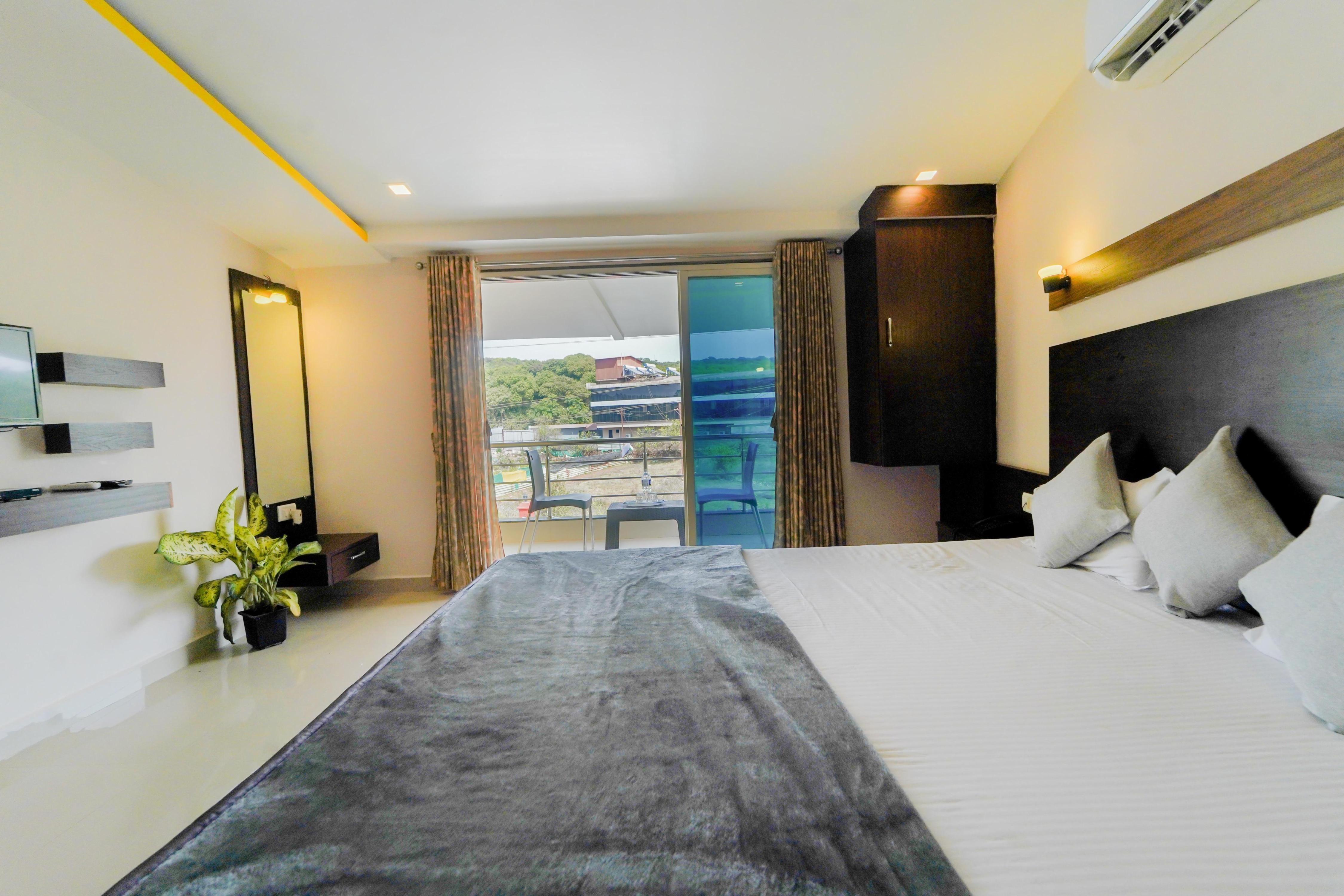 Berry Fresh Stays Mahabaleshwar With Pool - Tap to explore photos