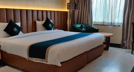 Green Palms Hotel, Pacific Mall Room Type - Deluxe Room with Work Desk