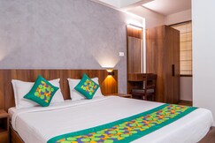 Treebo Petals Suites Marine Drive