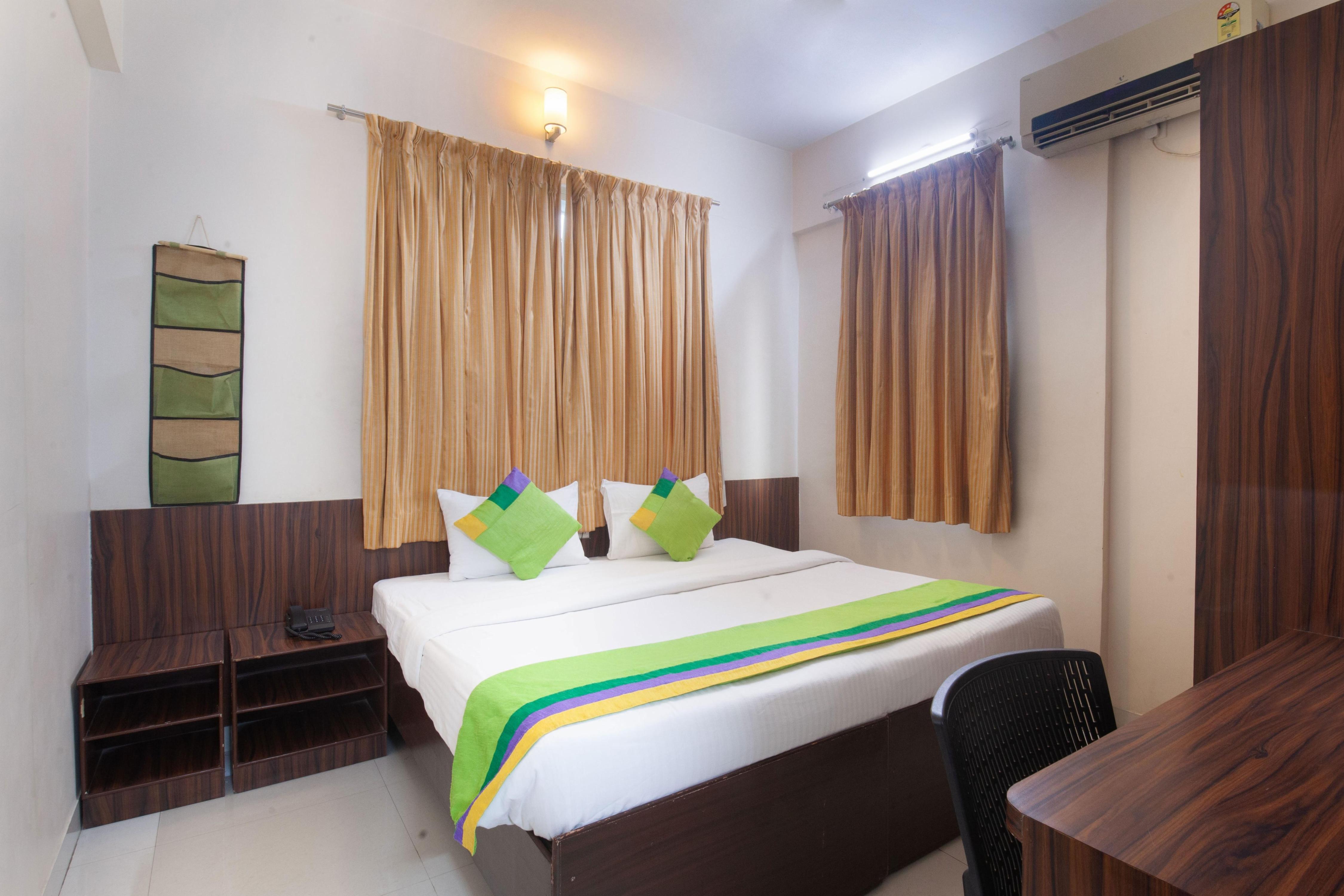 Treebo Park View Hadapsar Room Type - Superior Room