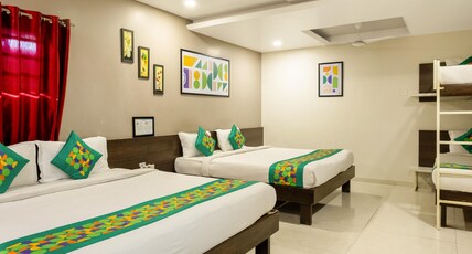 Treebo Shree Sai Suites Room Type - Spacious Premium Room