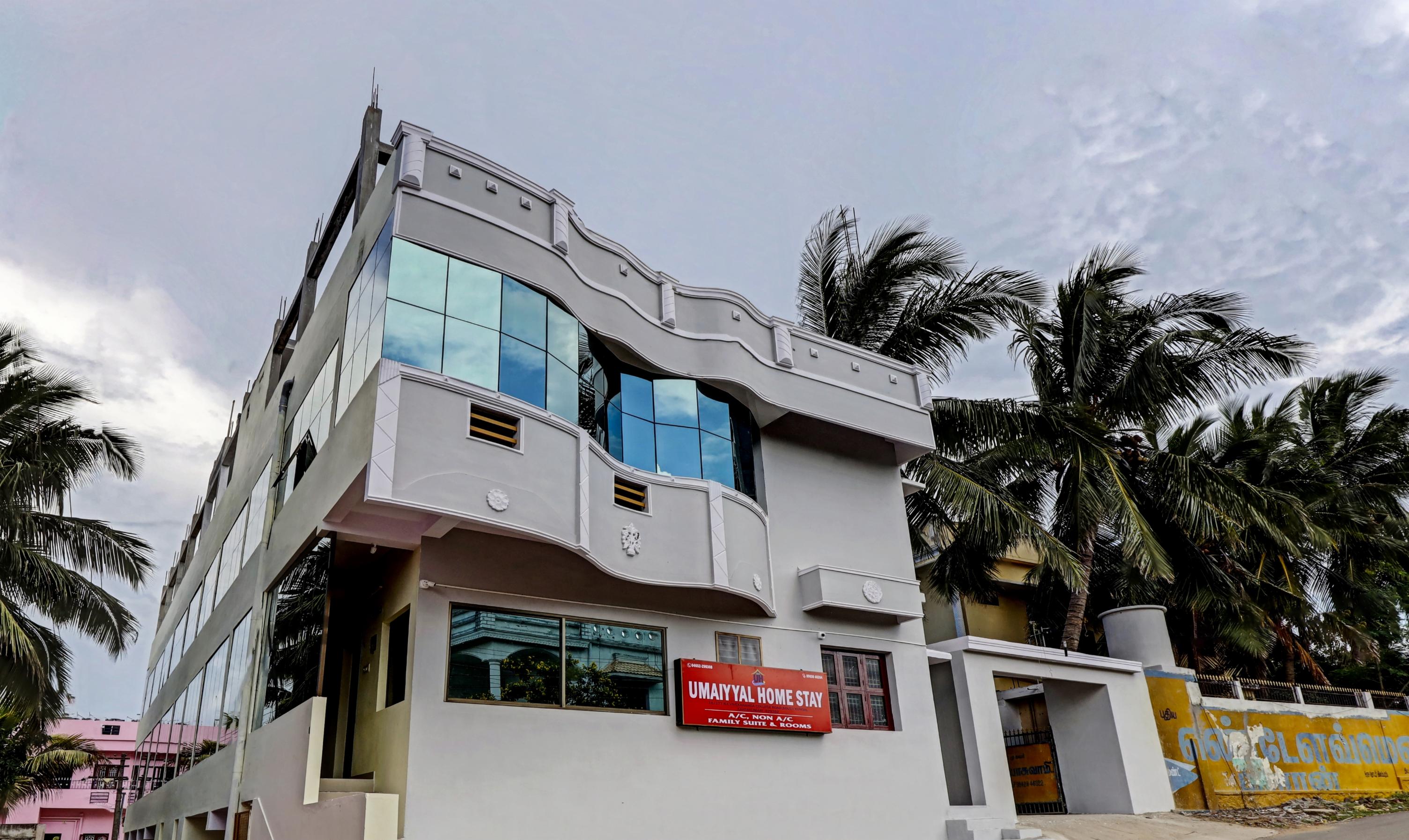 Hotel Umaiyyal International - Tap to explore photos