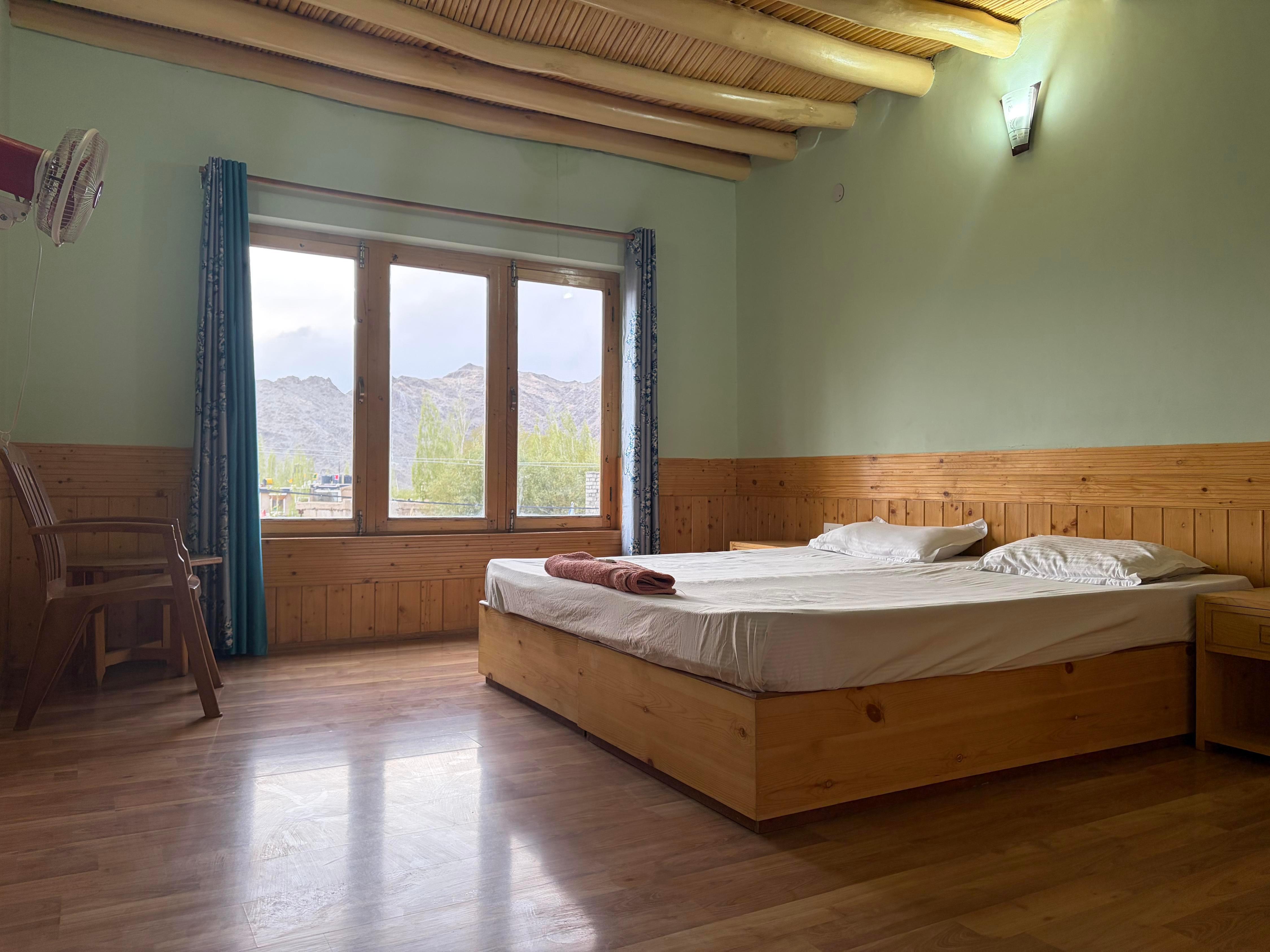 Kushu Guest House | Your Cozy Haven with Personalized Care - Tap to explore photos
