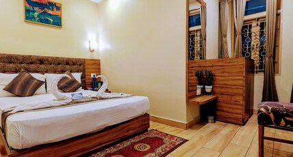 The Revett Room Type - Queens Standard Room (2 person)