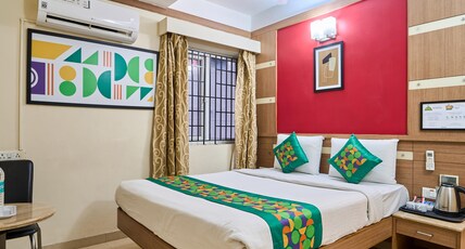 Treebo ESS Grande Room Type - Standard Room