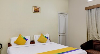 Itsy Hotels Shree Comforts Room Type - Standard Room Itsy Hotels Shree Comforts Room Type - Standard Room