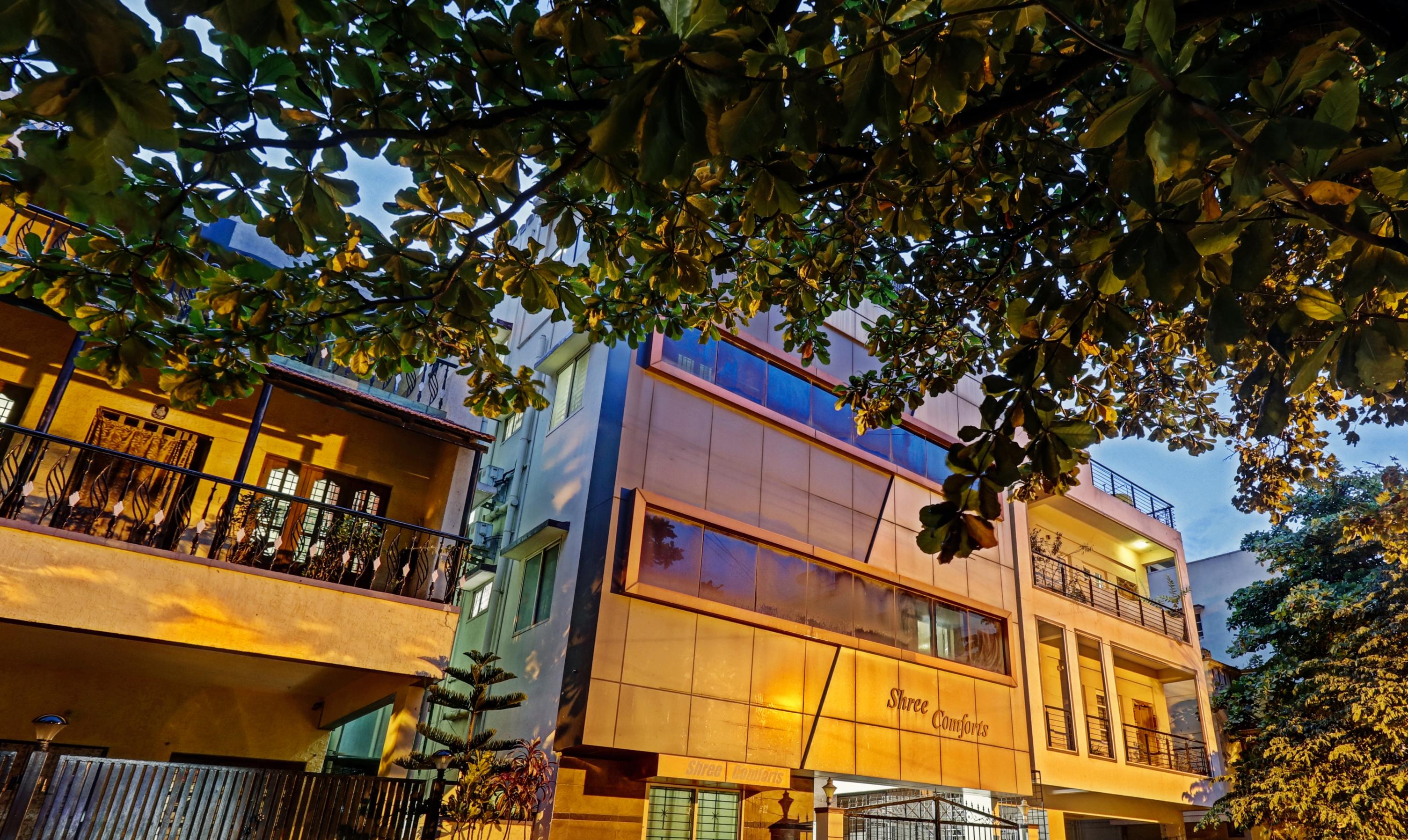 Itsy Hotels Shree Comforts - Tap to explore photos