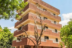 Itsy Hotels Riyas Grand