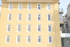 Hotel Town Pallace Patel Nagar Delhi