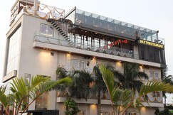 OSHONICSS HOTEL& RESTAURANT