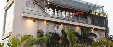 OSHONICSS HOTEL& RESTAURANT