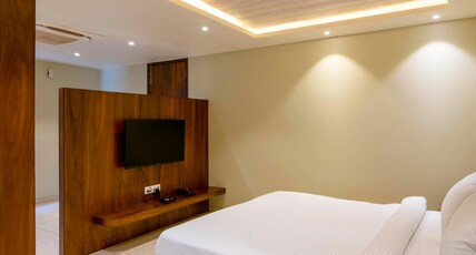 Hotel Curry Leaves Room Type - Superior Room