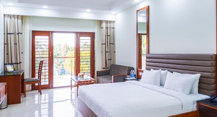 Silver Oak Resort Room Type - Premier Room with balcony Silver Oak Resort Room Type - Premier Room with balcony
