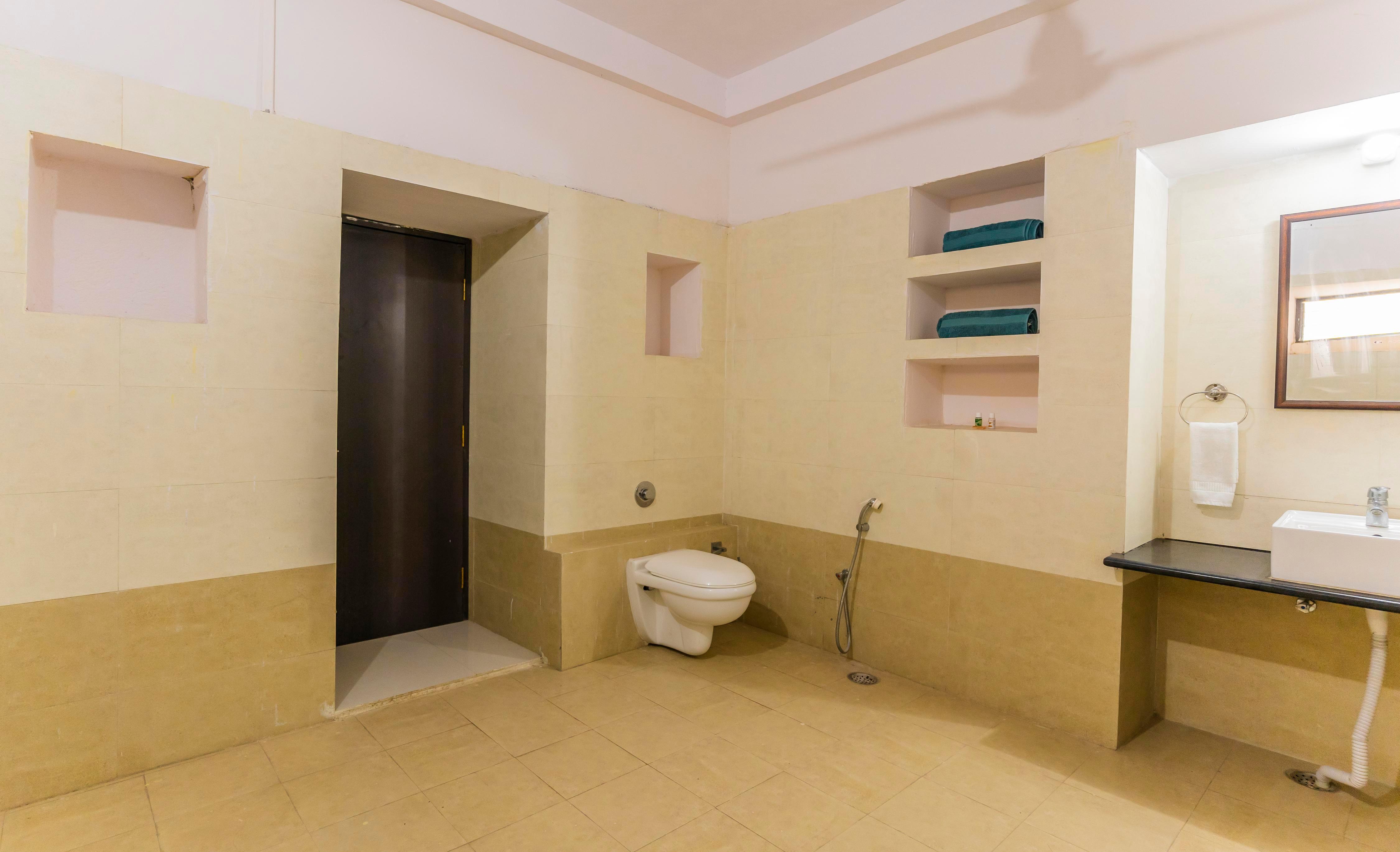 Kalyan Villa Heritage Stay - Tap to explore photos