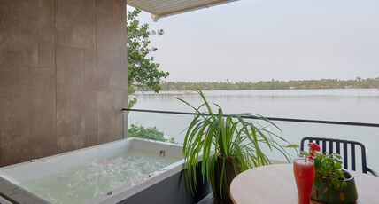 Lago Leisure Resort Room Type - Premium Suite With Jacuzzi