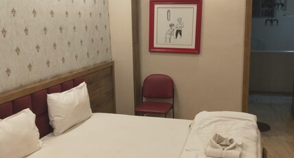 HOTEL SIDDHI Room Type - DELUXE ROOM HOTEL SIDDHI Room Type - DELUXE ROOM