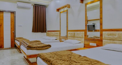 Hotel Manyavar Palace Room Type - Five Bed AC Room