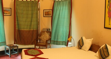 Cozy Inn Homestay | Near Kashi Vishwanath Room Type - Deluxe Room
