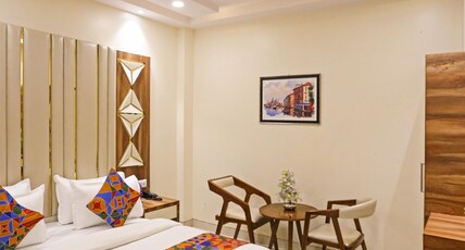 Hotel Worth - Near New Delhi Railway Station Room Type - Superior Double Room Hotel Worth - Near New Delhi Railway Station Room Type - Superior Double Room