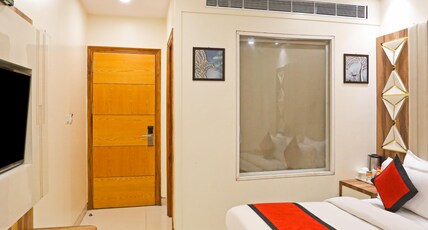 Hotel Worth - Near New Delhi Railway Station Room Type - Comfort Suite Family Room (2 King Beds) Hotel Worth - Near New Delhi Railway Station Room Type - Comfort Suite Family Room (2 King Beds)