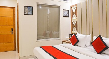 Hotel Worth - Near New Delhi Railway Station Room Type - Premium Double Room Hotel Worth - Near New Delhi Railway Station Room Type - Premium Double Room