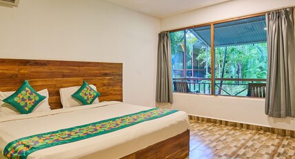 Treebo Lands End Beach Resort - 100m From Morjim Beach Room Type - Standard Room with Lawn View