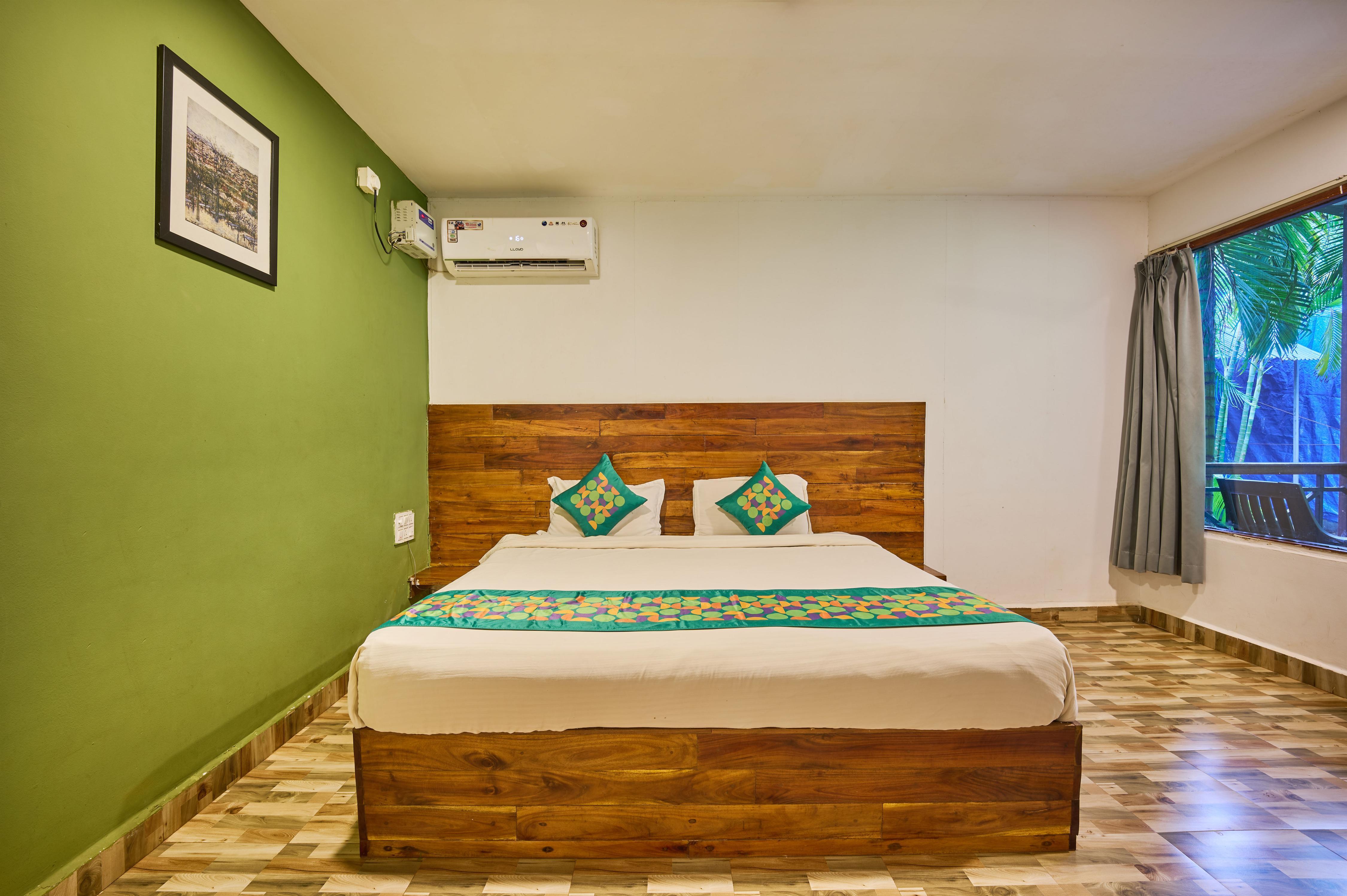 Treebo Lands End Beach Resort - 100m From Morjim Beach - Tap to explore photos