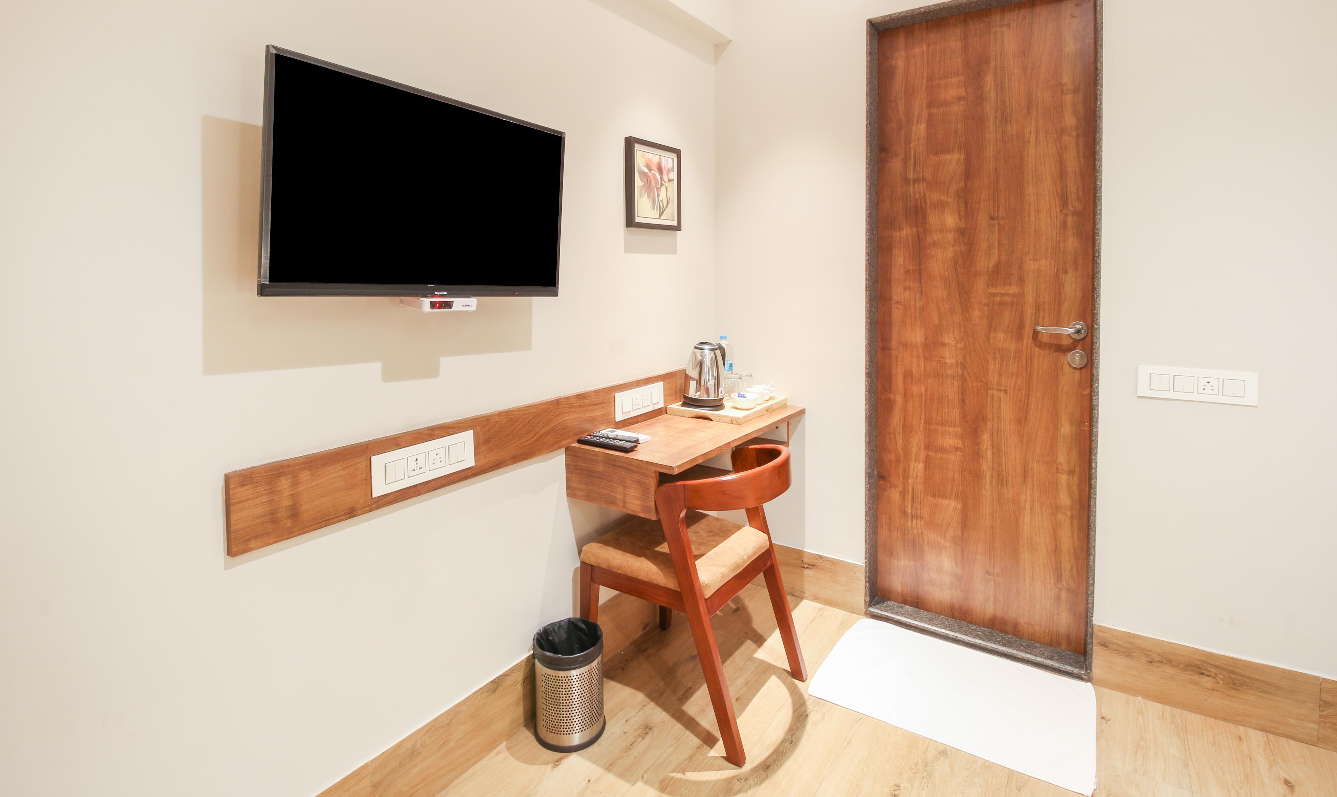 Treebo Elite Residency - 2 Kms From Railway Station - Tap to explore photos