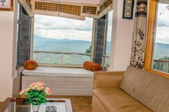 Entire 2BHK | Nanda Devi Himalayan Homestay