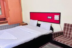 Kaveri Lodge | Basic Budget Rooms