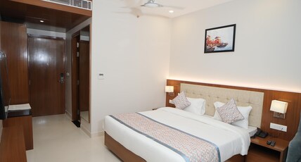 Hotel Veda by R K S Room Type - DELUXE ROOM