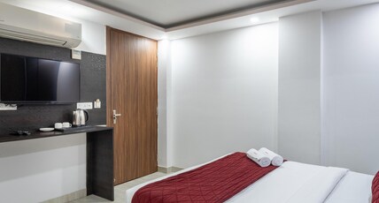 Royal Inn IGI Airport Hotel Room Type - Super Deluxe Room Royal Inn IGI Airport Hotel Room Type - Super Deluxe Room