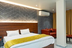 UPHILLS BOUTIQUE HOTEL