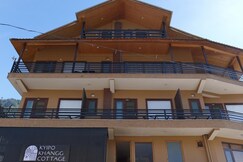 Kyipo Khang - A Mountain Retreat