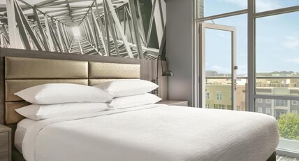 Embassy Suites by Hilton Atlanta Midtown Room Type - 1K 2RM BALCNY STE HEAR ACC