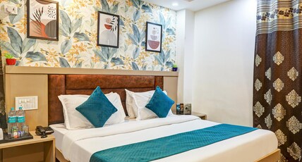 Hotel Istay Room Type - Deluxe Suite Room with Balcony and City View