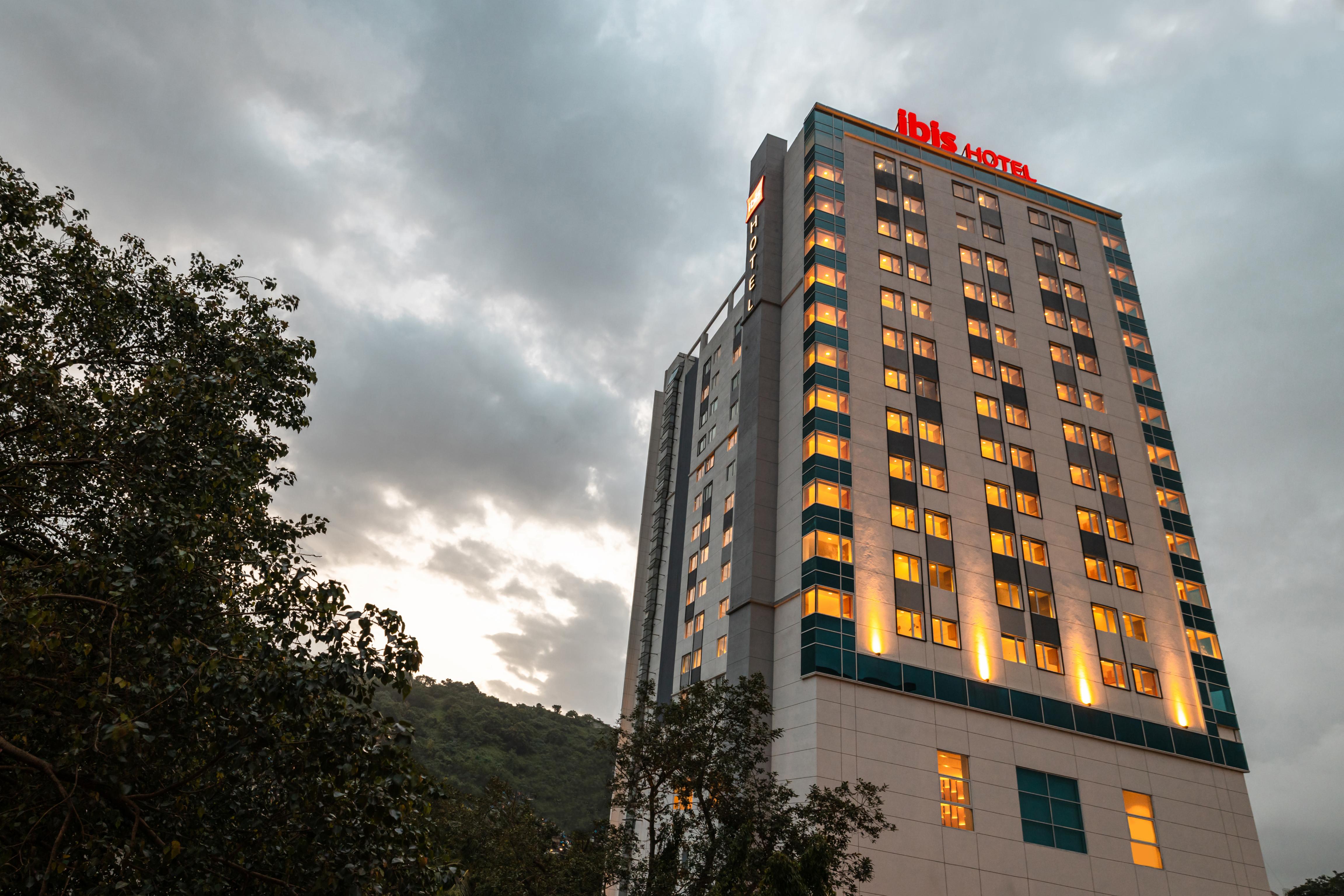 ibis Mumbai Vikhroli - An Accor Brand - Tap to explore photos