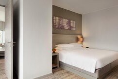 Hyatt Place Bangkok Sukhumvit 24