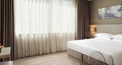 Hyatt Place Bangkok Sukhumvit 24 Room Type - Standard King (No Sofa Bed)