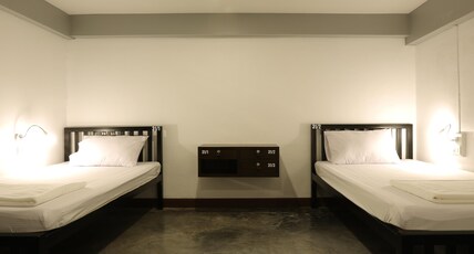 Balcony Party Hostel Room Type - Twin Room with Shared Bathroom