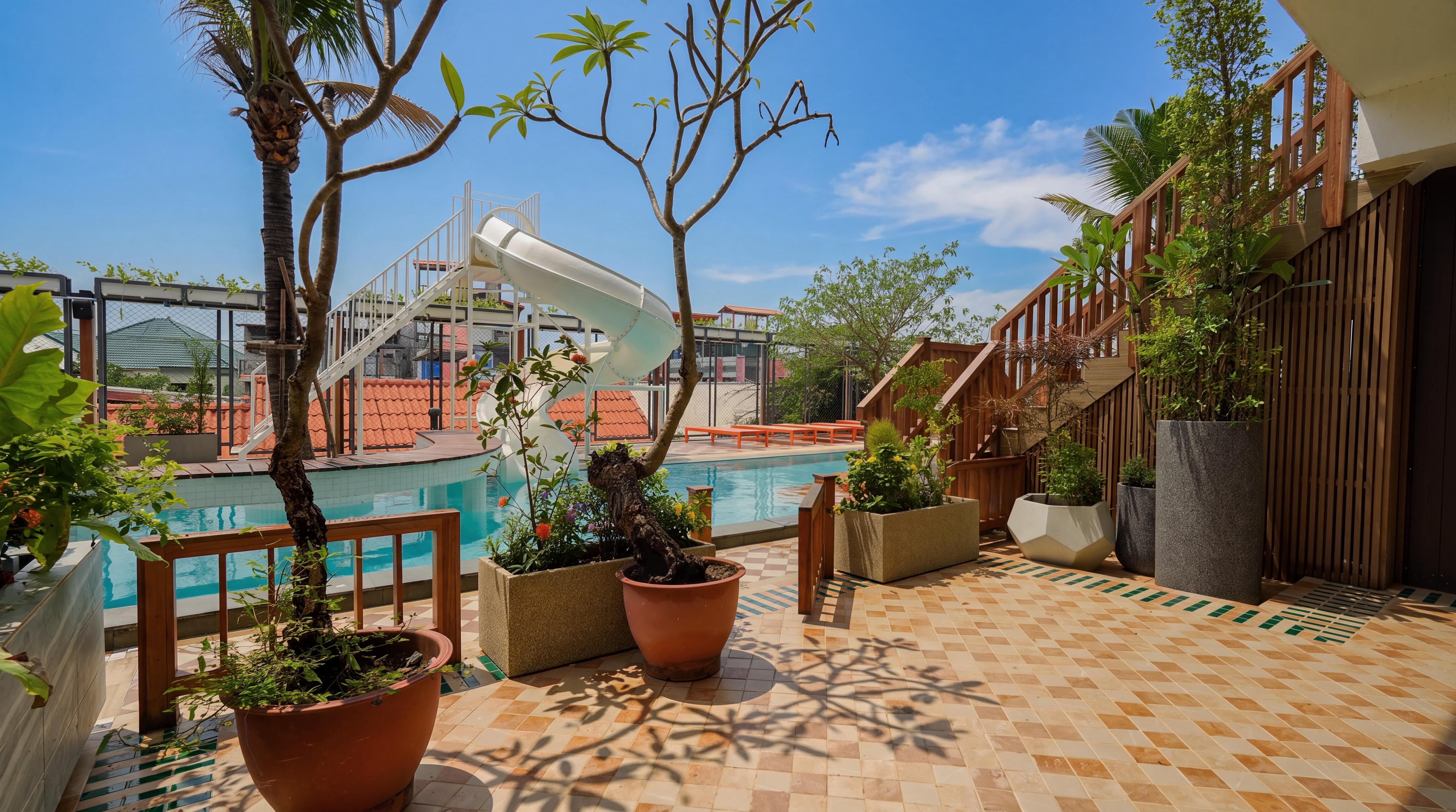 Marina House MUAYTHAI Ta-iad Phuket - Tap to explore photos