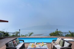 SaffronStays Blue Infinitum Lakeview, Pawna